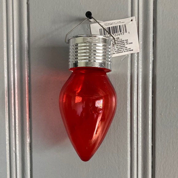 NWT SET of 2 - RED - Solar LED Hanging C9 Bulb Outdoor Decoration Lights - Picture 5 of 8